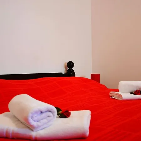 Tonka Apartament *