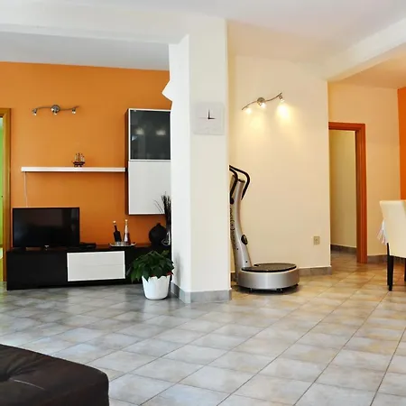 Apartament Tonka *