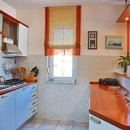 Tonka Apartament *